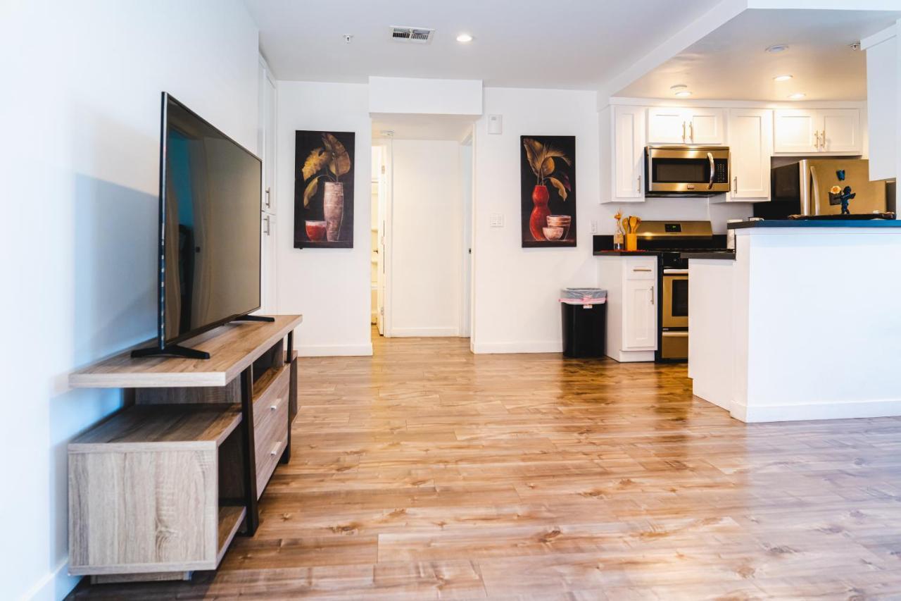 Modern Remodeled 1-Bedroom Close To Hollywood Walk Of Fame With Parking Los Angeles Zewnętrze zdjęcie